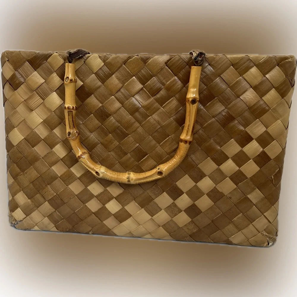 Vintage Kimura Lauhala Handbag - Picture 3 of 10